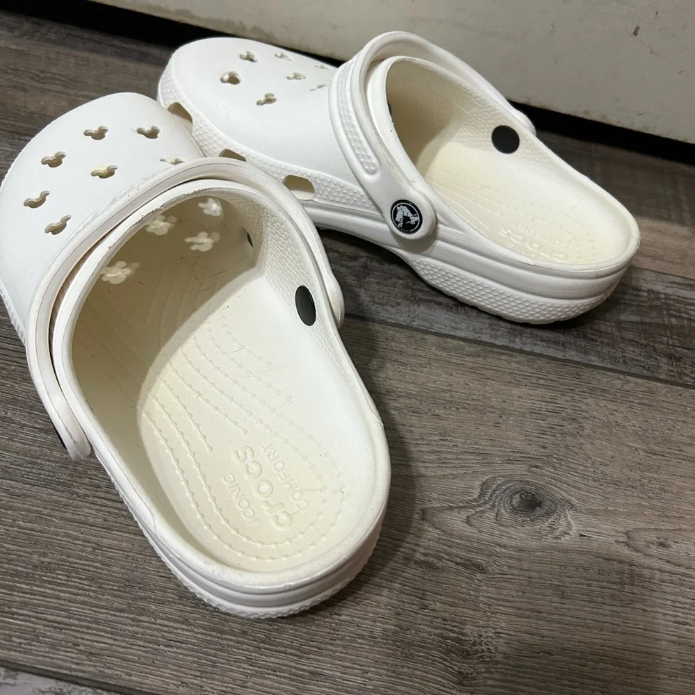 Disney Mickey Mouse CROCS Classic White Clogs - Picture 4 of 11